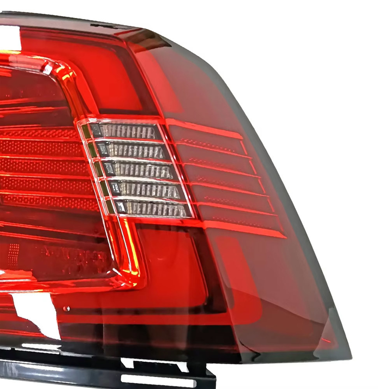 Sistem Pencahayaan Mobil Bagian OE 31108926 Lampu Lampu Belakang Kanan Otomotif Untuk Volvo S90 2017-2019 suku cadang